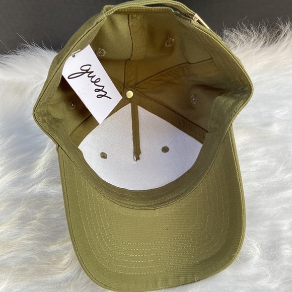 New GUESS Women’s Hat
